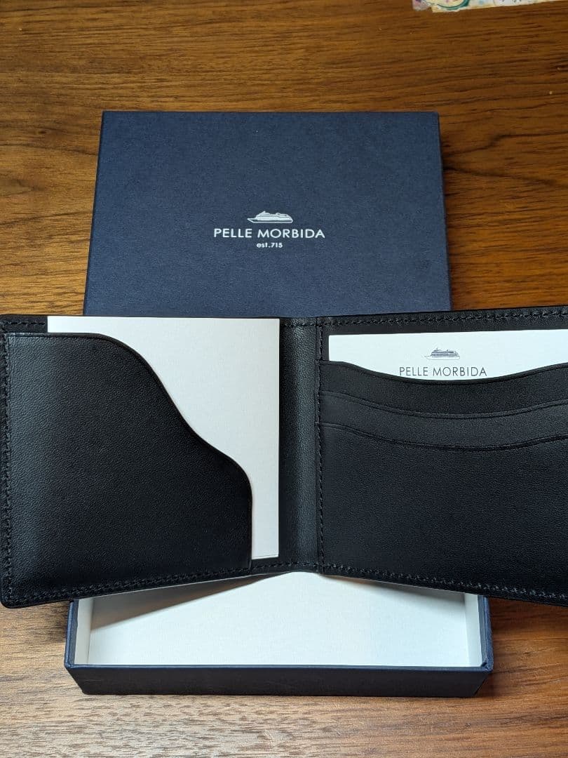 未使用：PELLE MORBIDA 二つ折り財布 黒（ペッレモルビダBA329）