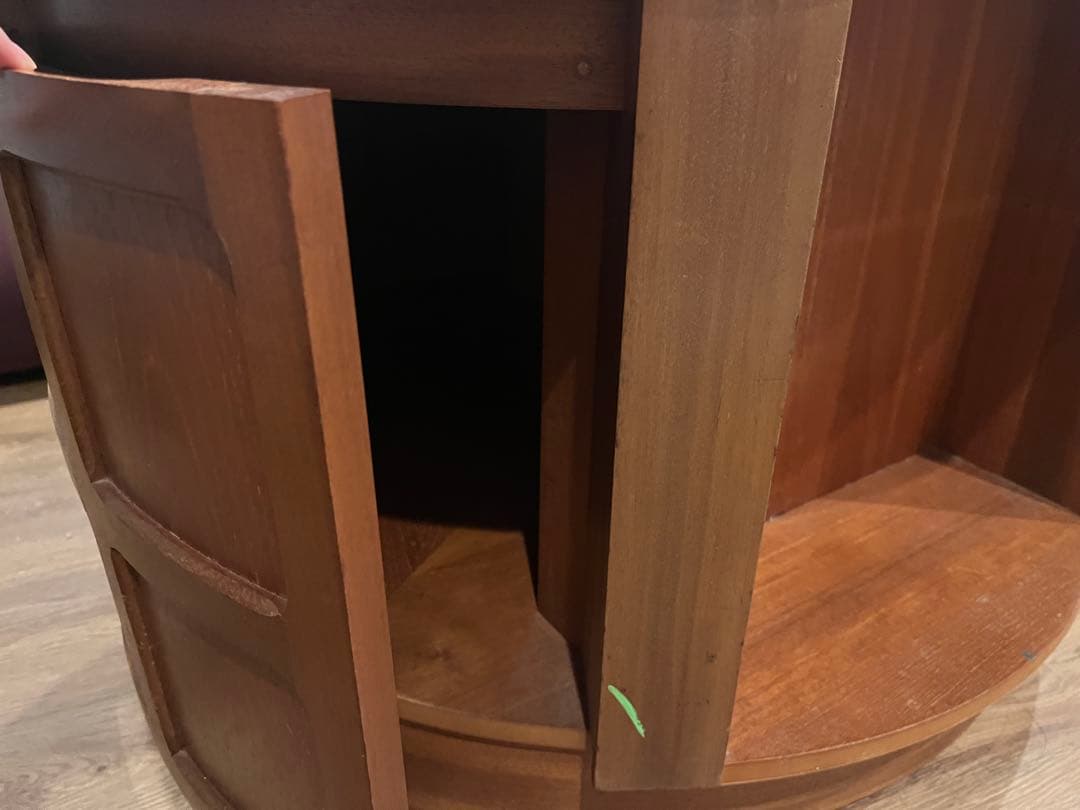 ヴィンテージラウンドテーブル（キャスター・収納付き）