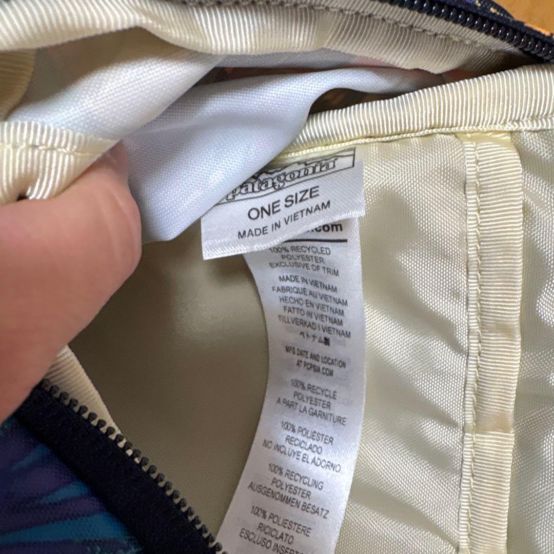 美品！パタゴニア　リュック　キッズ　レディース　レフュジート・デイパック 18L