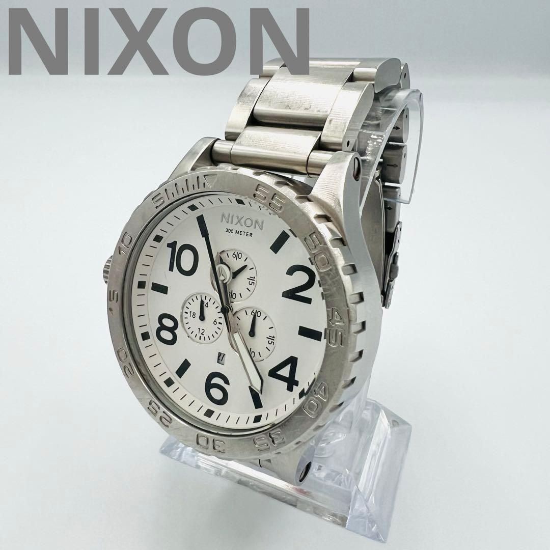 Nixon ニクソン 51-30 クロノグラフ白　ダイバーズウォッチ