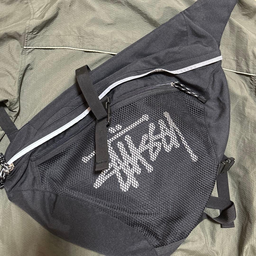 old stussyステューシー　黒　ブラックメッセンジャーバッグ　古着　y2k