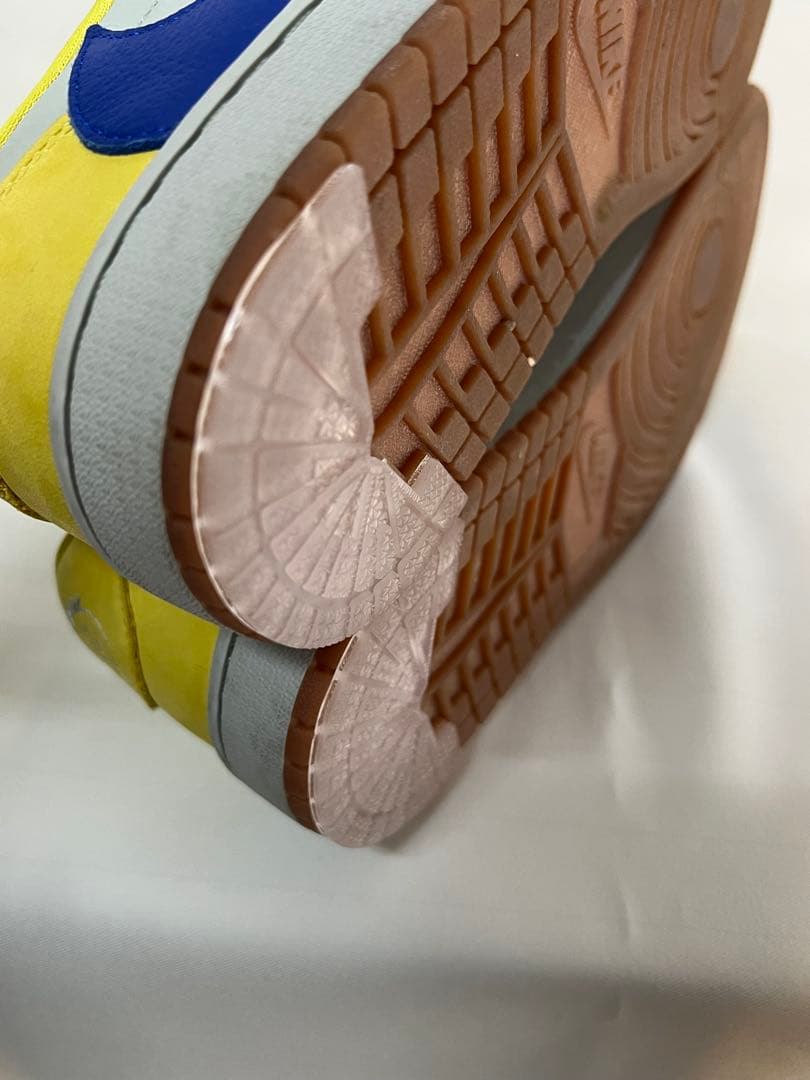 NIKE DZ4173-700 トラヴィス スコット カナリー 26.0㎝