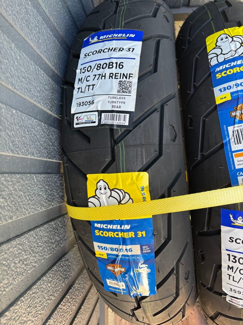 ハーレー純正前後タイヤ　新品