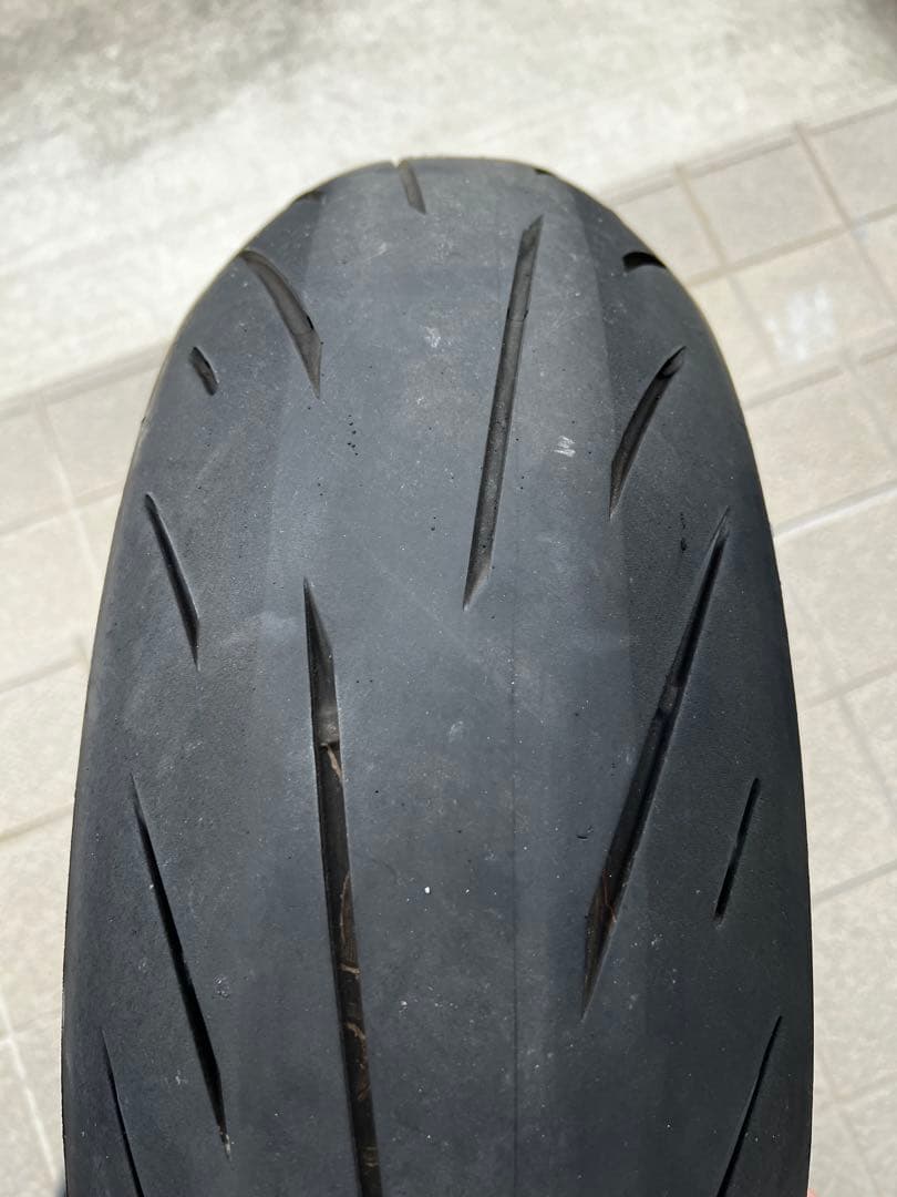 ブリヂストン　S22 リアタイヤ