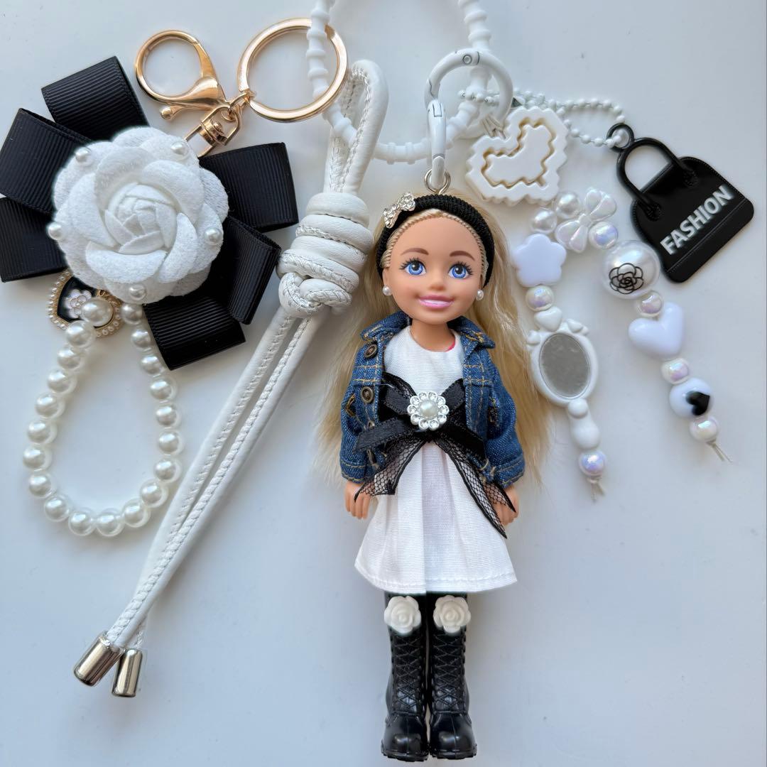 バービーバッグチャーム　Barbie キーホルダー　ドールチャーム　ぬいチャーム
