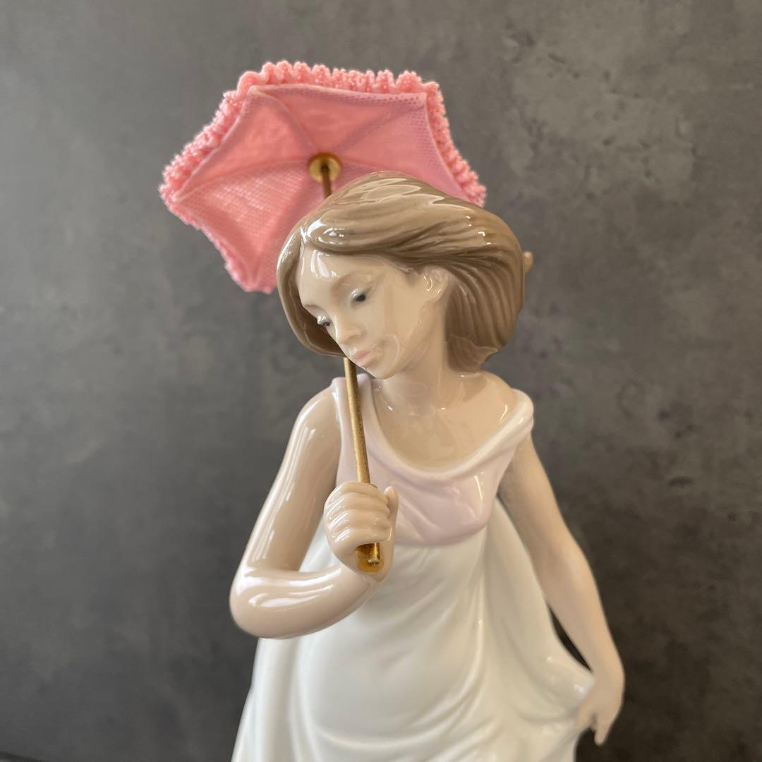 訳有り特価！リヤドロ会員限定品『春の光の中で』