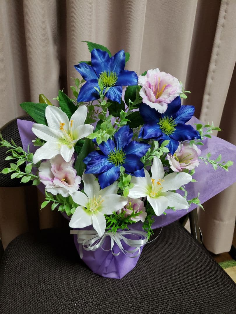 仏花　御供え花　造花　クレマチス、百合、トルコキキョウアレンジ