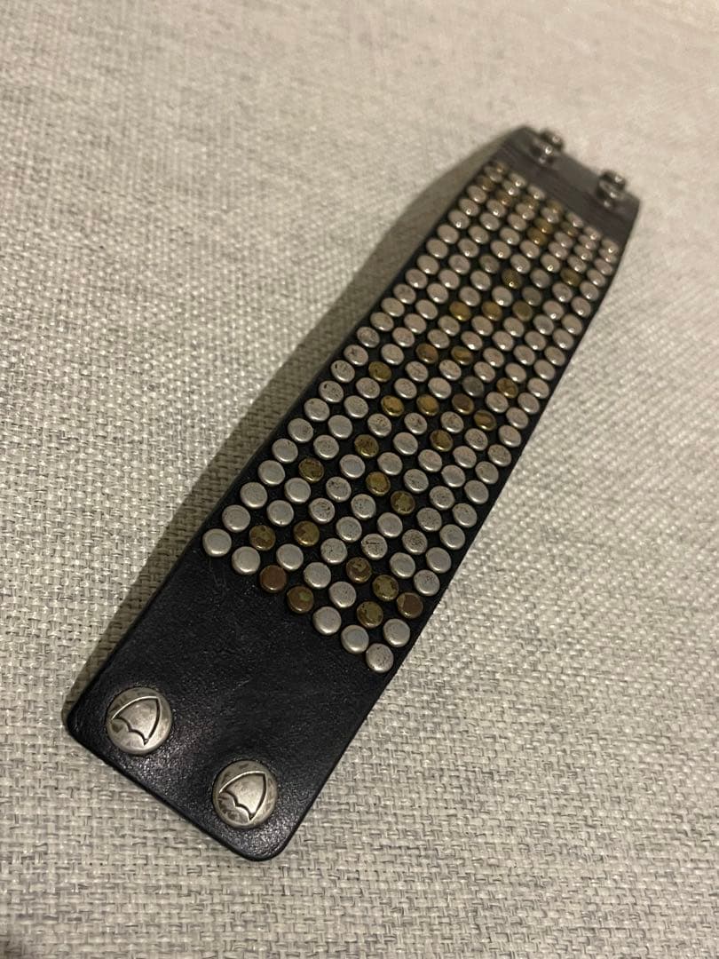 HYDE着 同型同色 HTC 本革 スタッズ レザー ブレスレット 美品