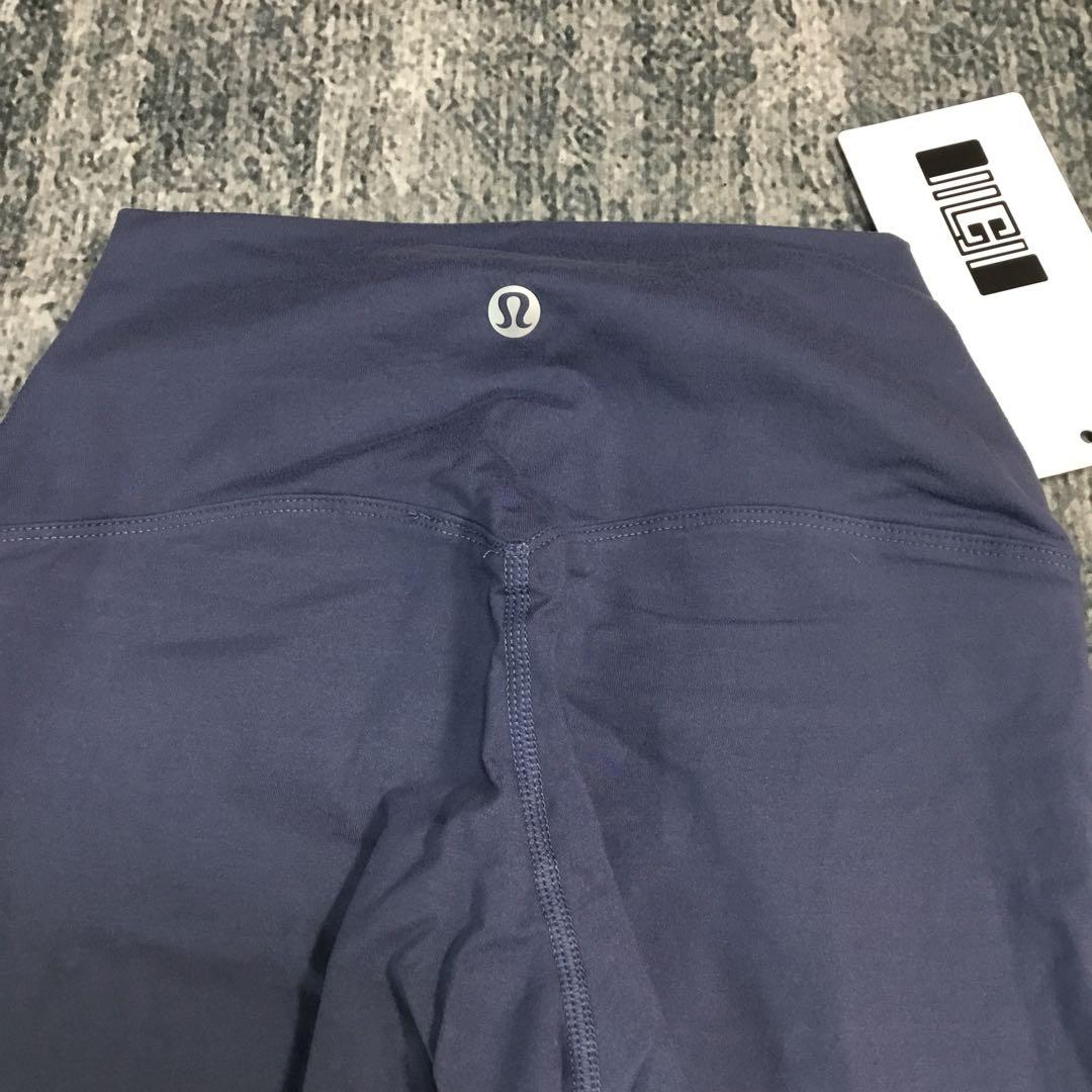 タグ付け☆Lululemon ヨガパンツ サイズ6ネイビー