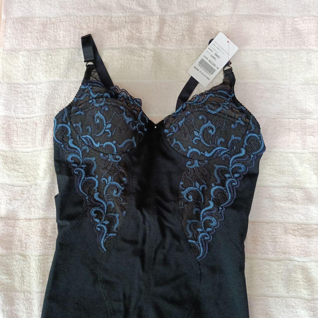 レース付きボディスーツ 黒と青刺繍