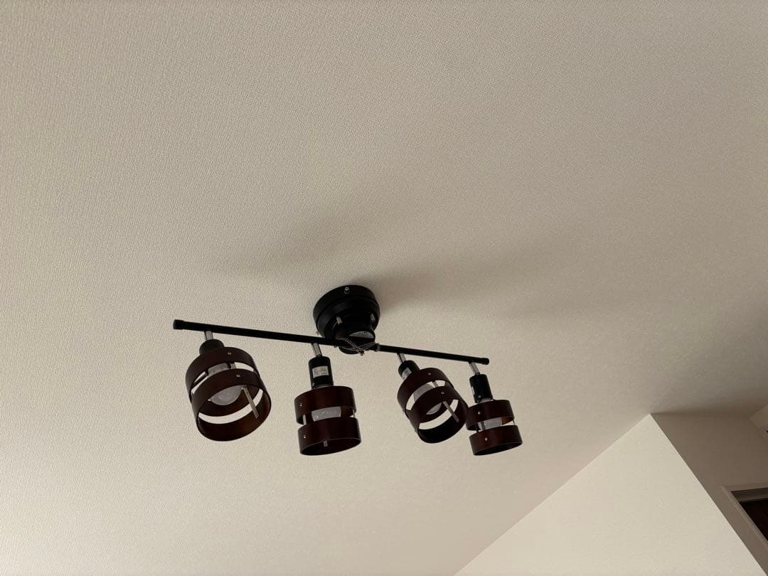 金属製 4灯シーリングライト　ニトリ