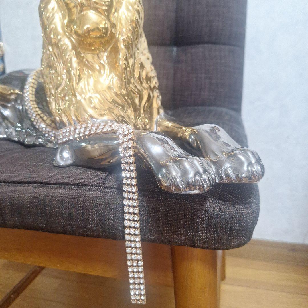 イタリア。アウラ社。ライオン