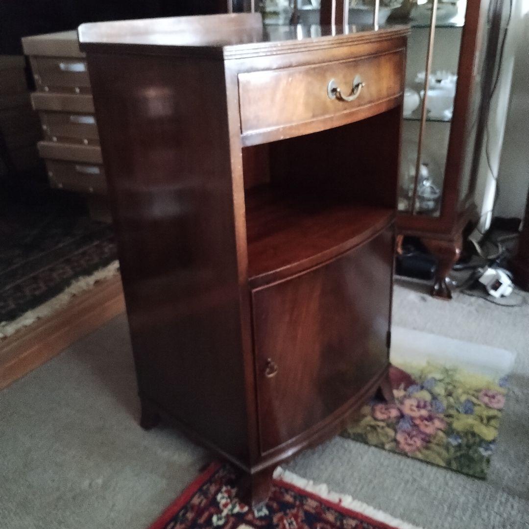 アンティーク　サイドキャビネット