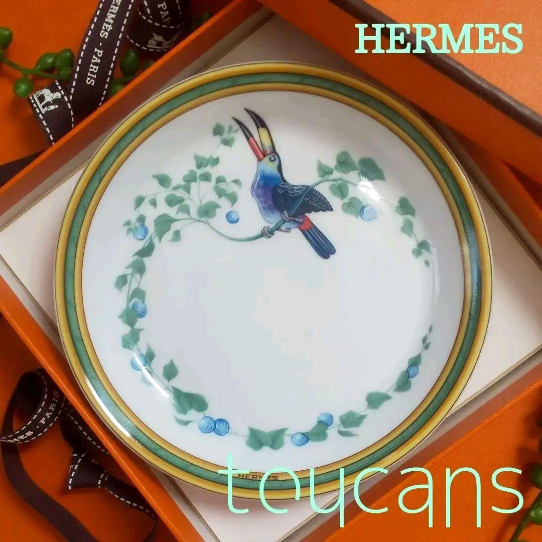HERMES エルメス トゥカンプレート 小物入れ