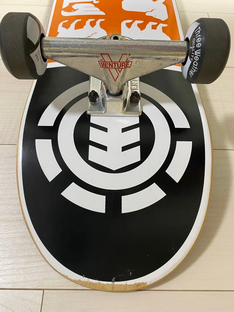 【美品】コンプリートスケボースリー ウェザー