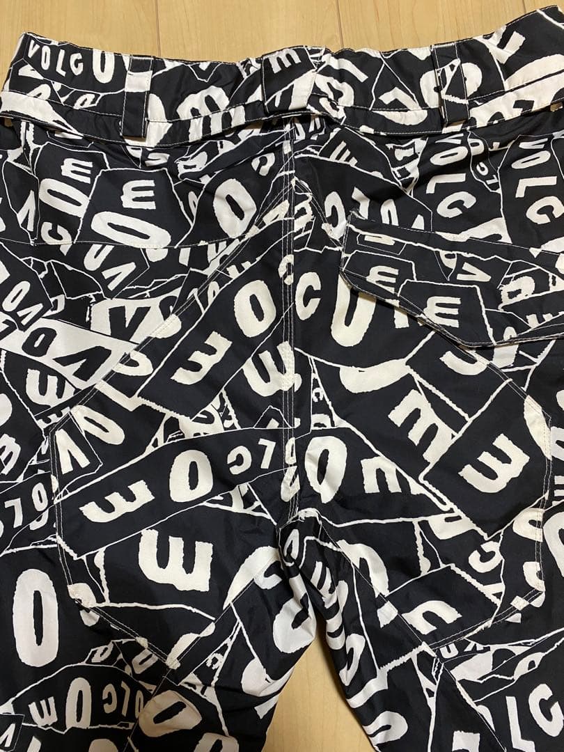 gorilla　ボルコム　スノーボードウェア 男性用