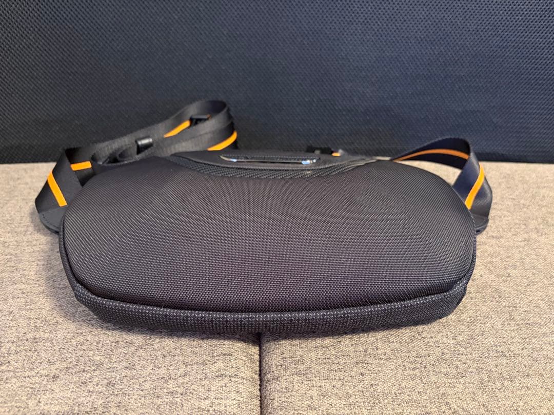 G*k様 TUMI 373003D MCLAREN ボディバッグ