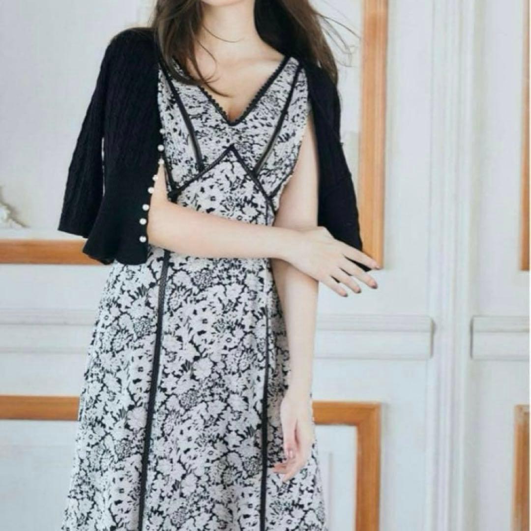 ワンピース Herlipto Lace Trimmed Floral Dress black