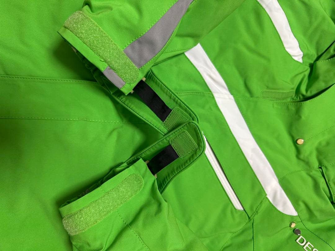 スキーウェア　デサント　破損箇所有り