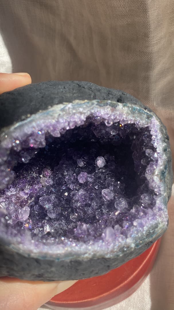 希少!アメジストドーム　台座付き　ウルグアイ産 5A grade