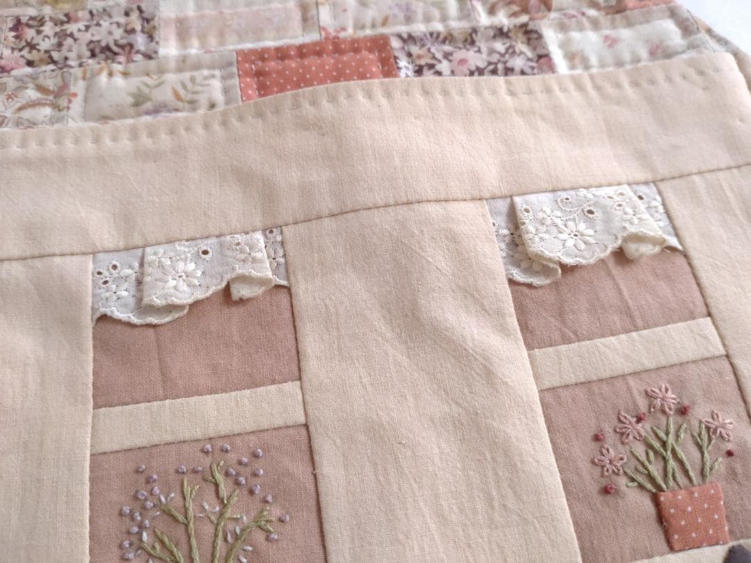 【レア】花もめん　パッチワーク　ハウス　ウォールポケット　ハンドメイド