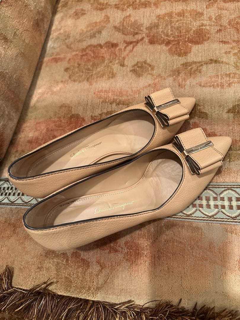 M*★様 超美品⭐︎Salvatore Ferragamo ベージュパンプス 6