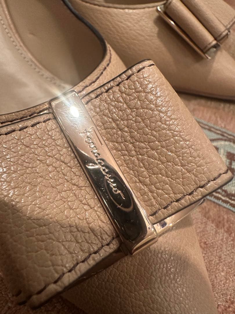 M*★様 超美品⭐︎Salvatore Ferragamo ベージュパンプス 6