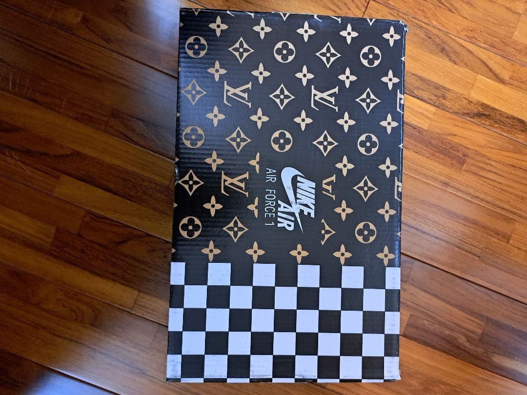 マ*ん様 NIKEスニーカー24.5cm新品