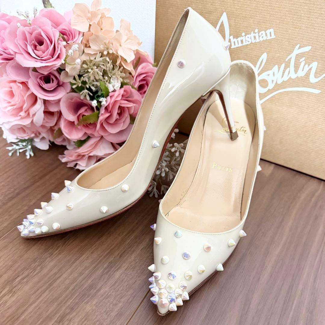 【美品】Christian Louboutinオーロラスパイクパンプス白35