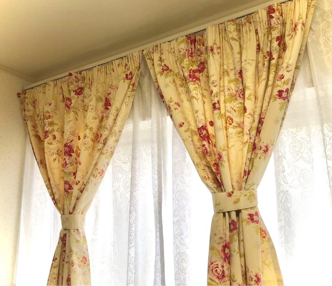 一枚あたり長さ縦127cm/横幅100〜125cm/ローラアシュレイ/２枚セット