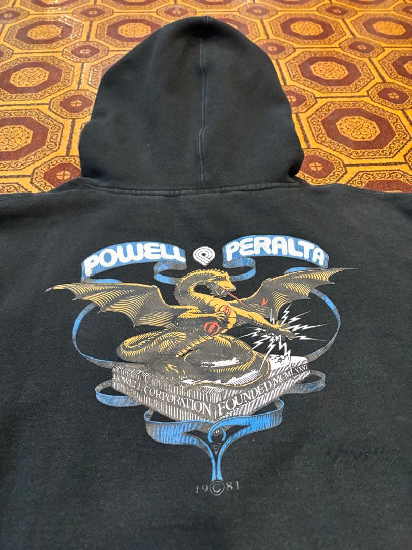 2005 Powell & Peralta ブラックパーカー M