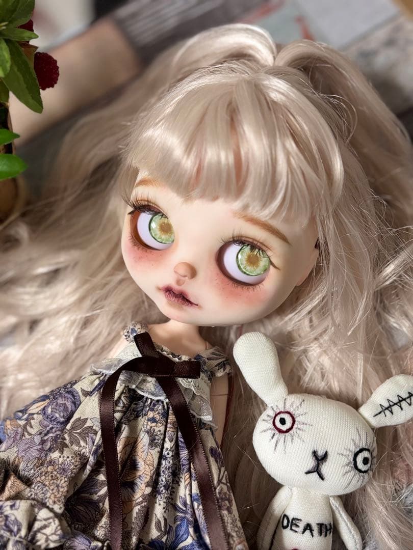 ♡ カスタムアイシードール　ネオサイズ　白肌　そばかすあり