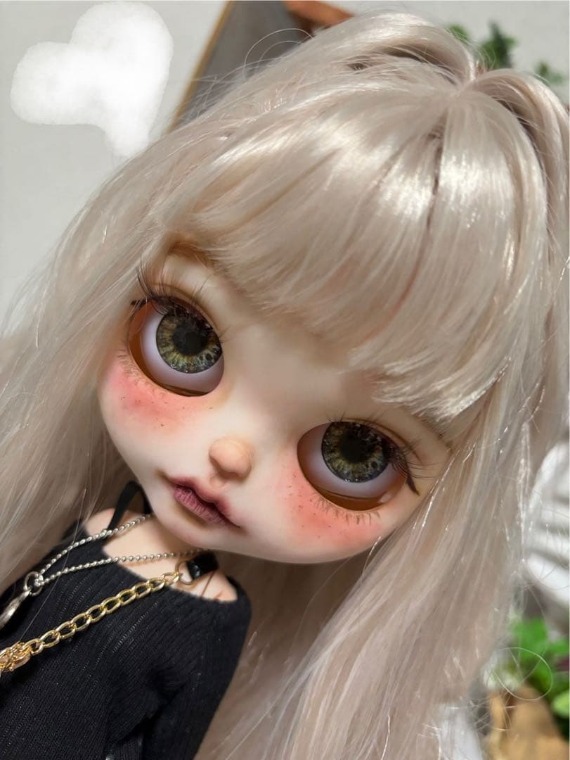 ♡ カスタムアイシードール　ネオサイズ　白肌　そばかすあり