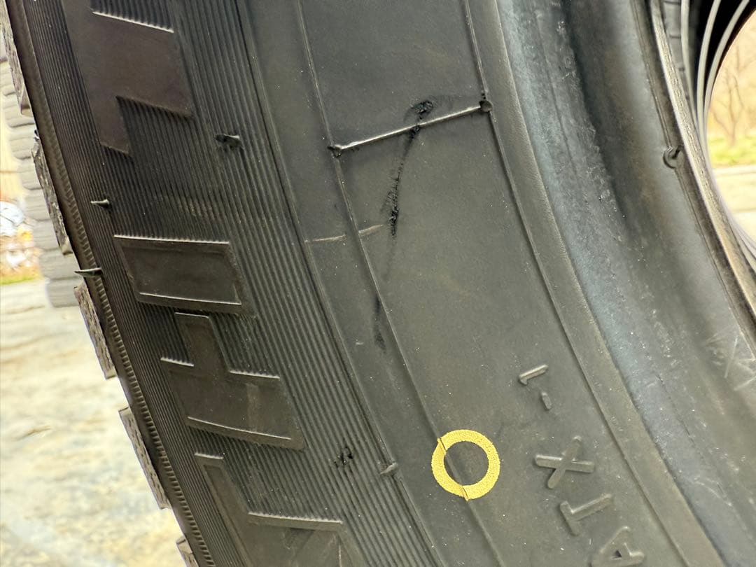 s_breakTOYOスタッドレス175／80R15 90Q深溝