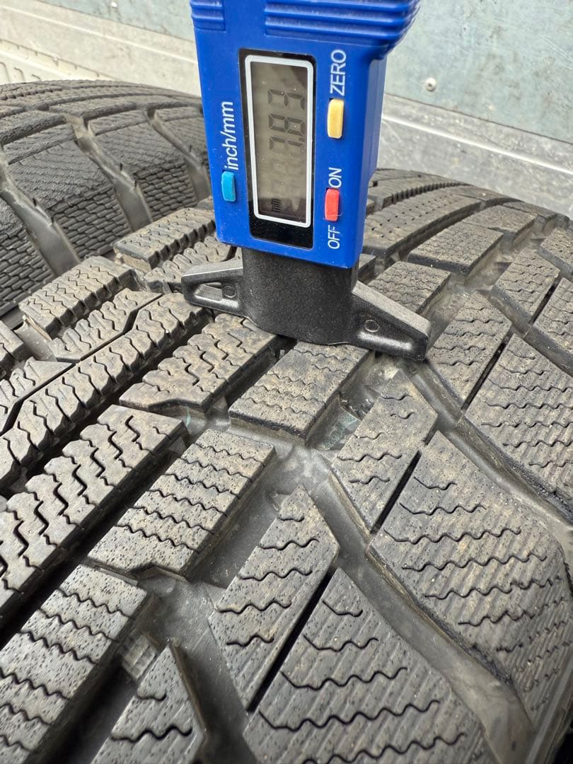 s_breakTOYOスタッドレス175／80R15 90Q深溝