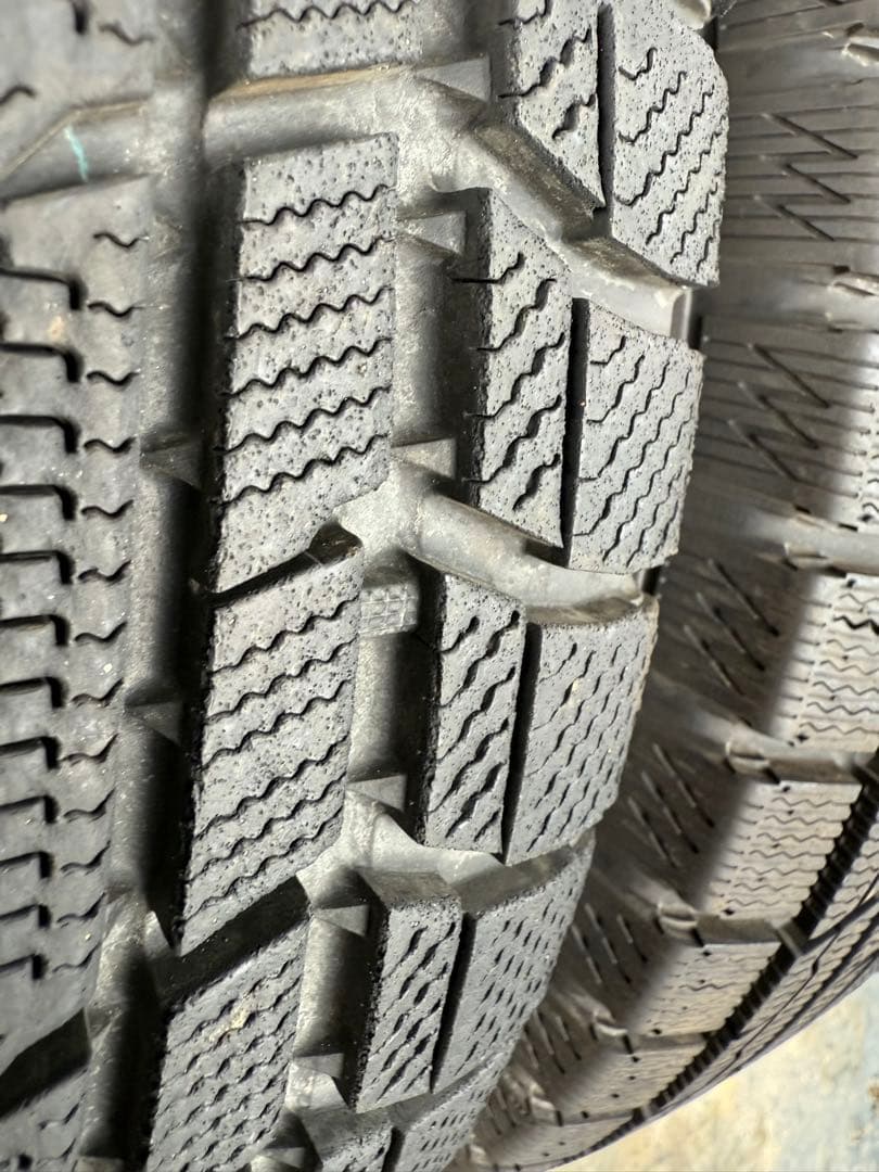 s_breakTOYOスタッドレス175／80R15 90Q深溝