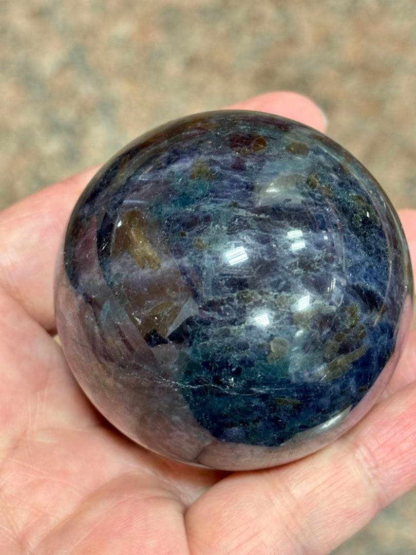 レアストーン　アイオライト&エメラルド&トルマリン&マイカ共生　スフィア5.65