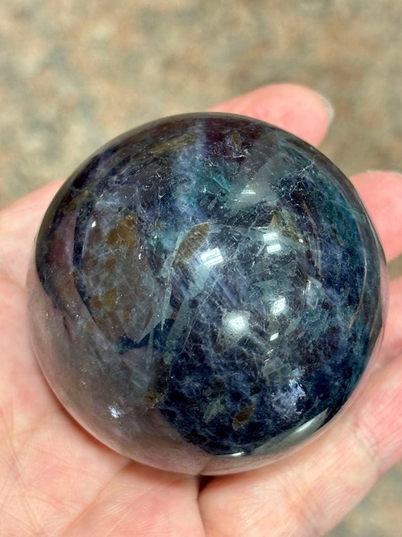 レアストーン　アイオライト&エメラルド&トルマリン&マイカ共生　スフィア5.65