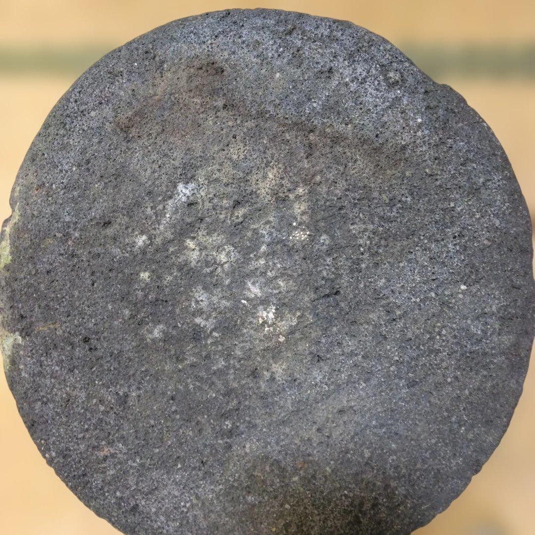 古い石臼-大正～昭和初期の臼-昭和オブジェ。