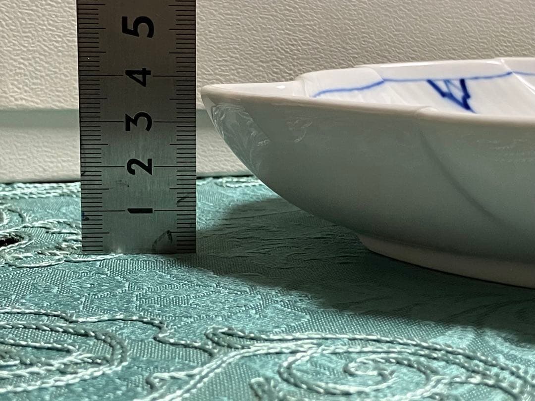 ロイヤルコペンハーゲン ブルーフルーテッドハーフ　リーフ型ディッシュ