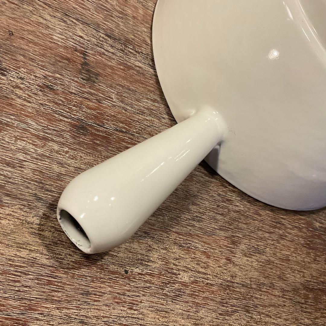 美品！ル・クルーゼ フォンデュ鍋 琺瑯 0.7L 片手鍋 ホワイト 白 20cm