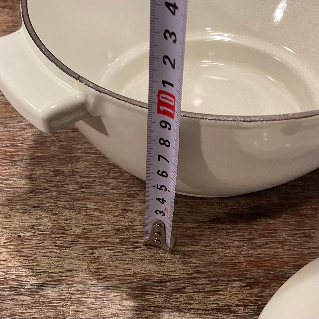 美品！ル・クルーゼ フォンデュ鍋 琺瑯 0.7L 片手鍋 ホワイト 白 20cm