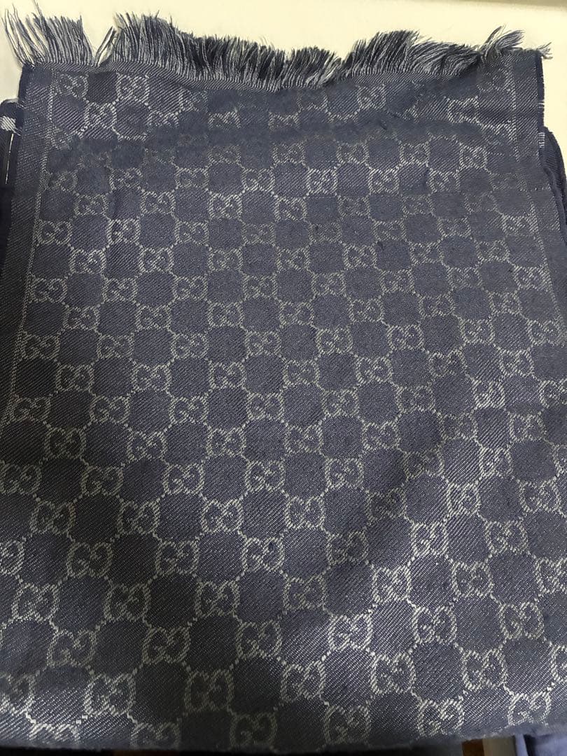 GUCCI ダークブルー GGロゴ マフラー