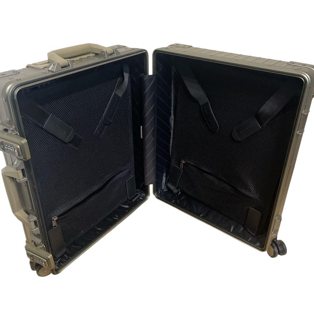 ネオキーパー アルミスーツケース 2～4泊向け 38L neo keeper