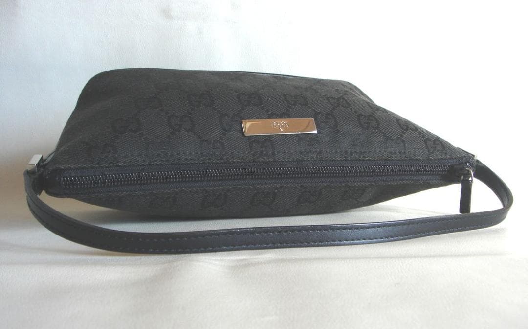 美品 GUCCI グッチ アクセサリーポーチ 039 1103 2123