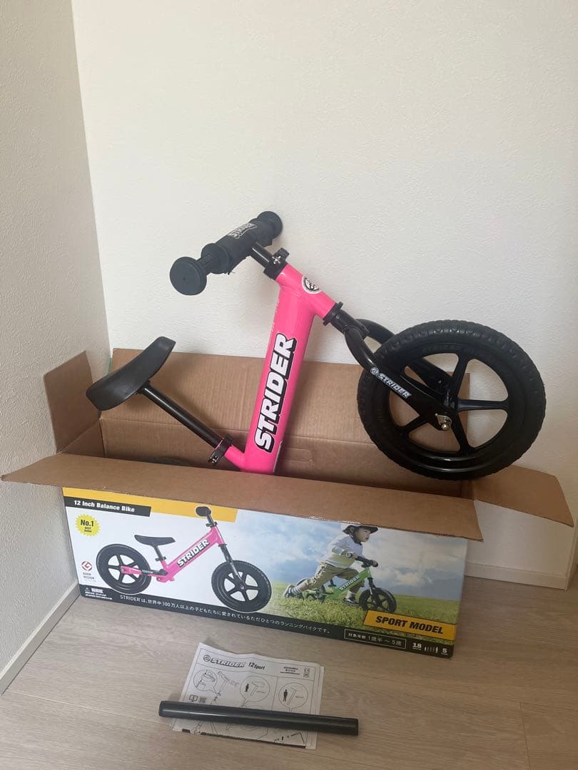 美品 ストライダー スポーツモデル 12インチ STRIDER バランスバイク