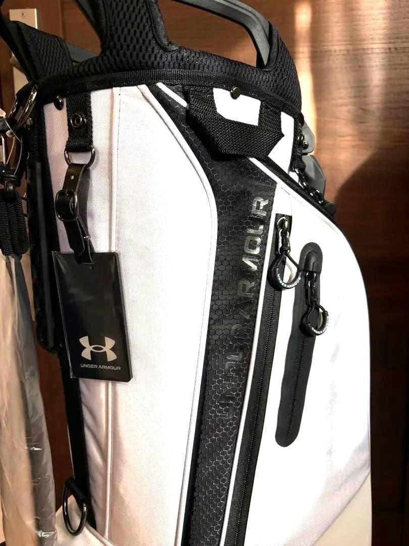 【新品未使用】アンダーアーマー ドライブ スタンド バッグ ゴルフ　白　緑　黒