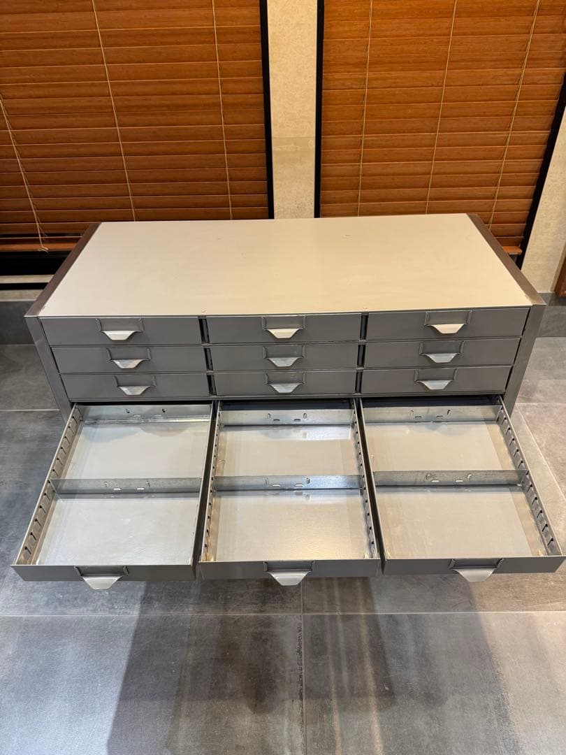 アメリカ　LYON スチールチェスト