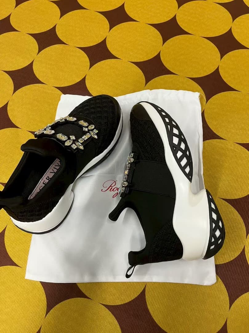 ROGER VIVIER ヴィヴラン スニーカー 38 ブラック