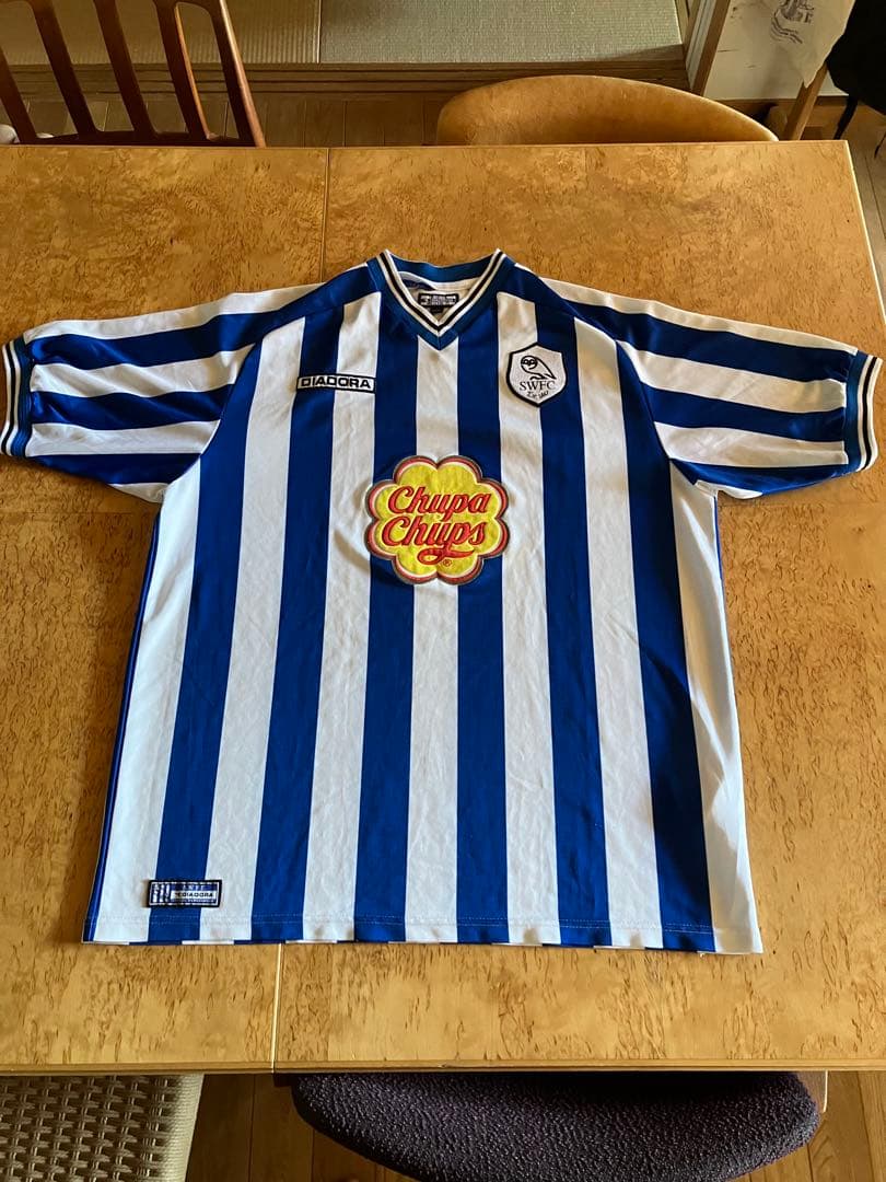 シェフィールド・ウェンズデイ　2001-2003 ホームユニホーム